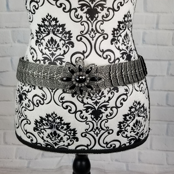 Beautiful Metal stretch jeweled belt hook Closure main image 6